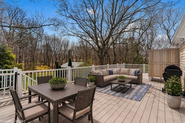 320 Braggs Ln, Barnstable, MA 02630