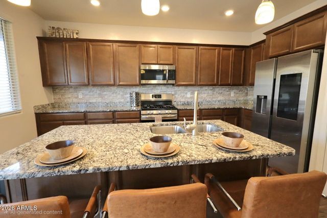 3410 W T RYAN Lane, Phoenix, AZ 85041