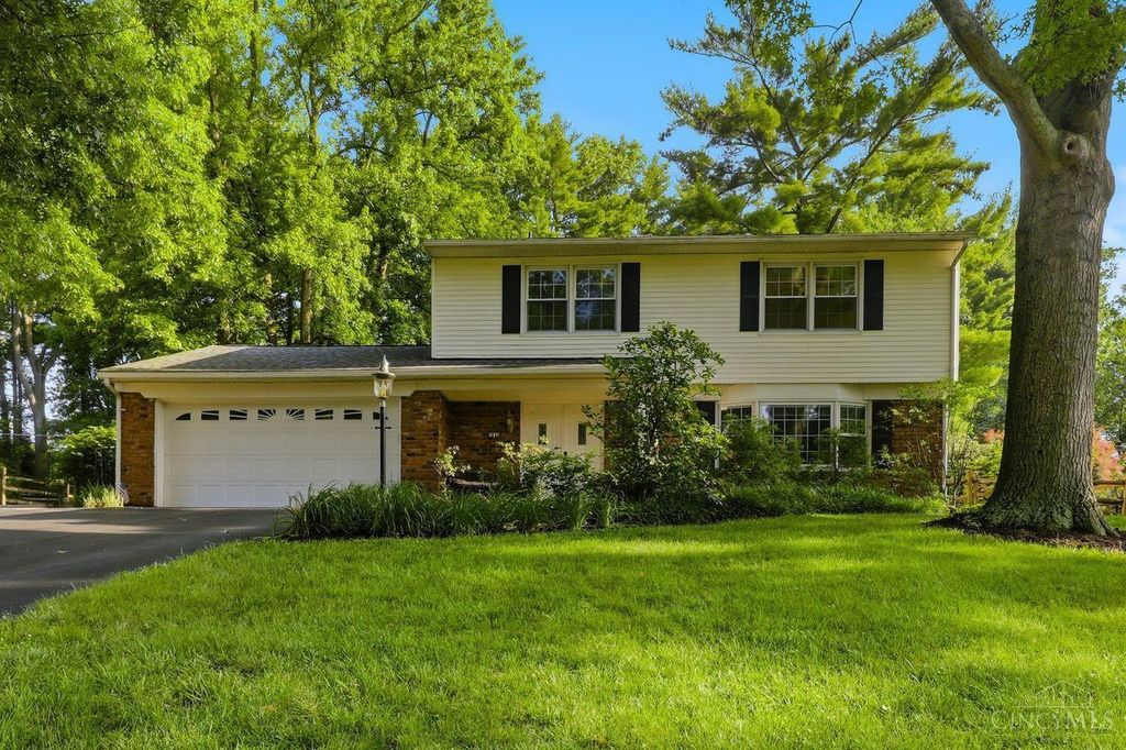 7820 Trailwind Drive, Montgomery, OH 45242