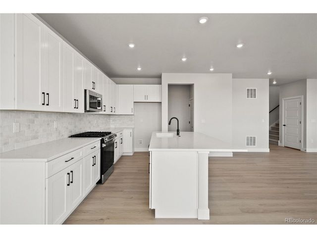 16426 Lone Wolf Pl, Parker, CO 80134