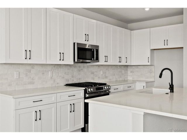 16426 Lone Wolf Pl, Parker, CO 80134