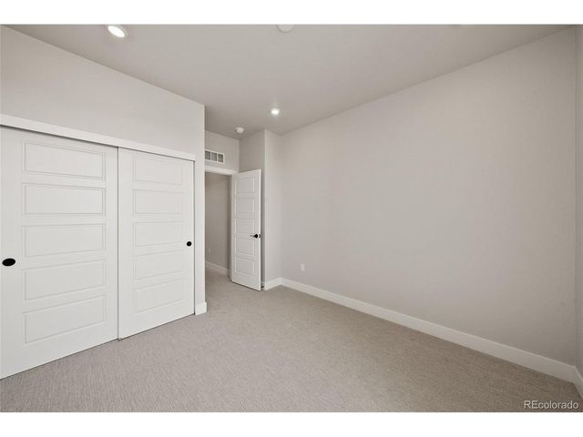 16426 Lone Wolf Pl, Parker, CO 80134