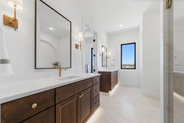 16600 W Hickory St, Goddard, KS 67052