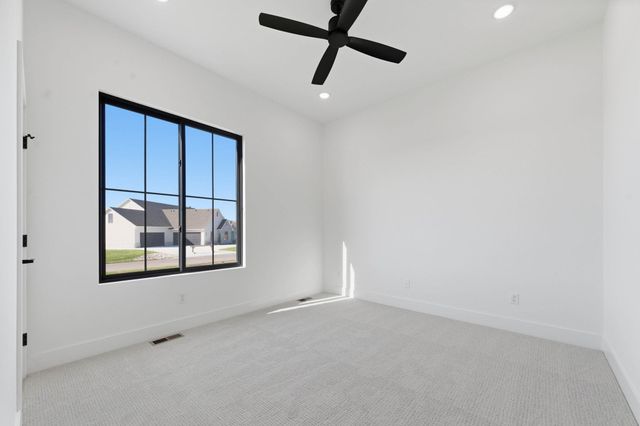 16600 W Hickory St, Goddard, KS 67052