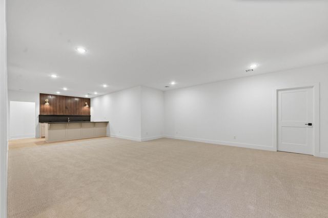 16600 W Hickory St, Goddard, KS 67052