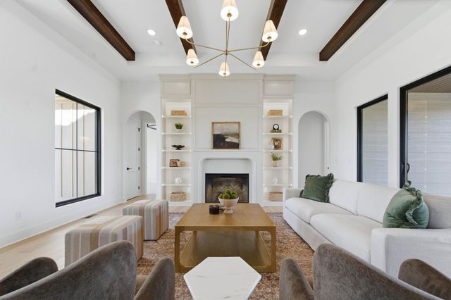 16600 W Hickory St, Goddard, KS 67052