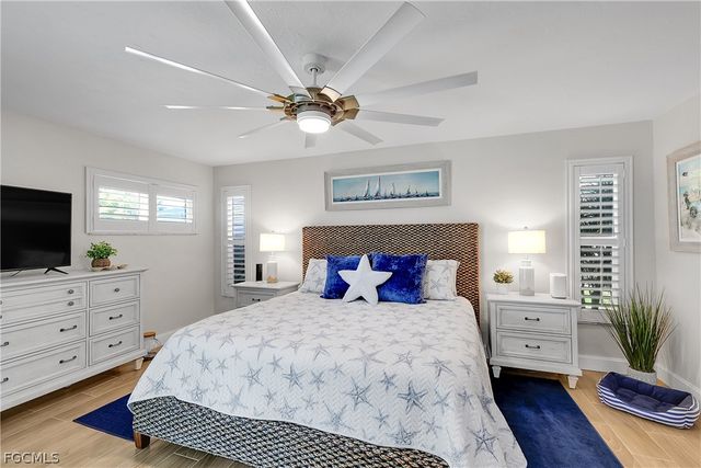 1221 SE 43rd TER, Cape Coral, FL 33904