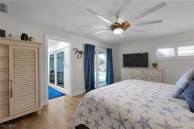 1221 SE 43rd TER, Cape Coral, FL 33904