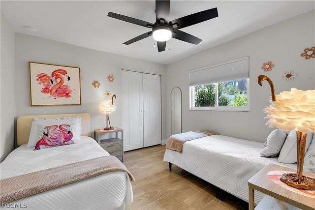 1221 SE 43rd TER, Cape Coral, FL 33904