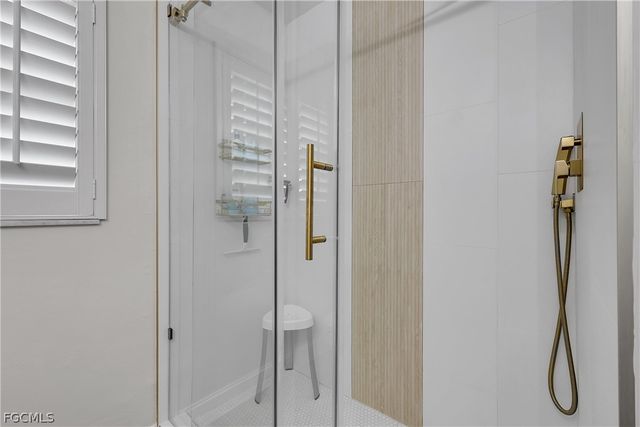 1221 SE 43rd TER, Cape Coral, FL 33904