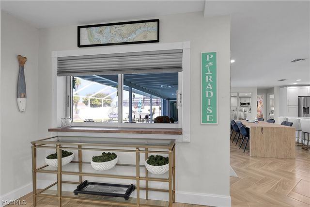 1221 SE 43rd TER, Cape Coral, FL 33904