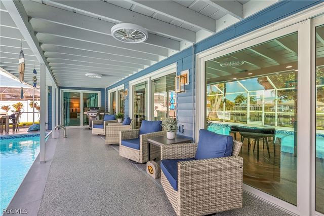 1221 SE 43rd TER, Cape Coral, FL 33904