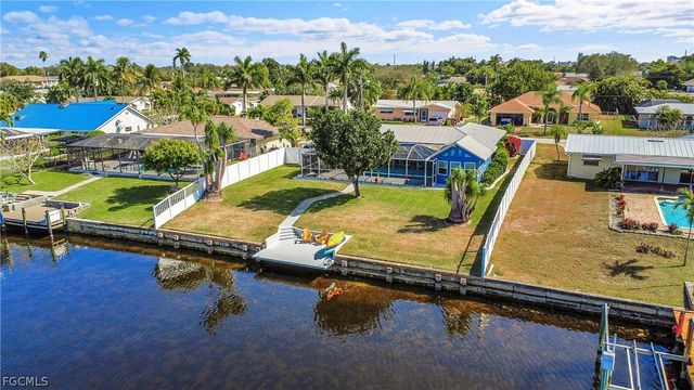 1221 SE 43rd TER, Cape Coral, FL 33904