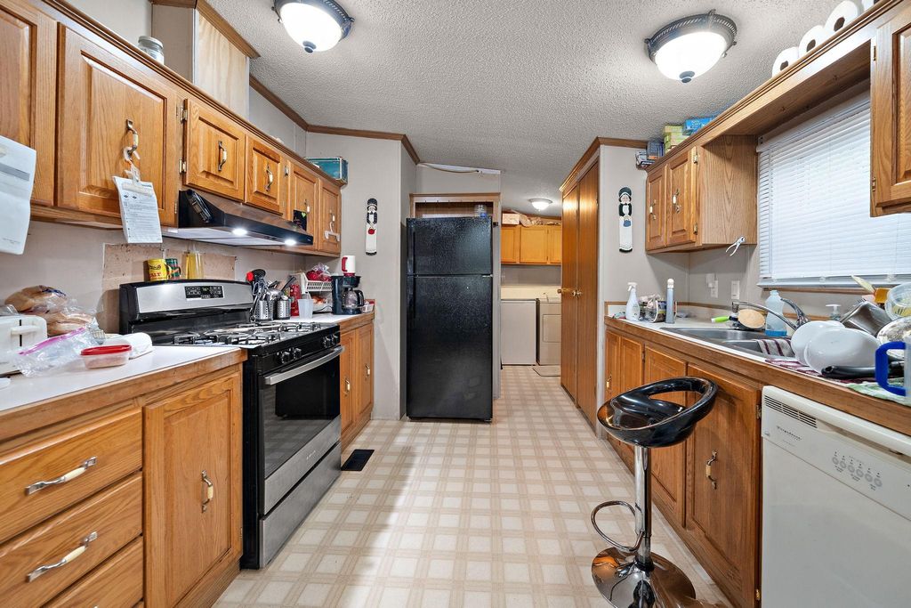 612 Temple Street, Alexandria, MN 56308 — photo 5