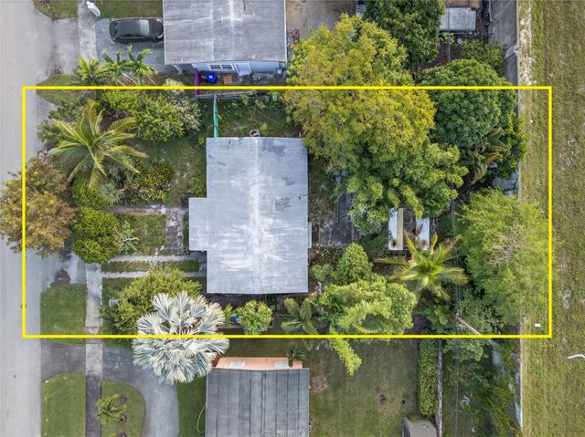 1802 Lauderdale Manor Drive, Fort Lauderdale, FL 33311