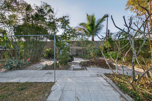 1802 Lauderdale Manor Drive, Fort Lauderdale, FL 33311