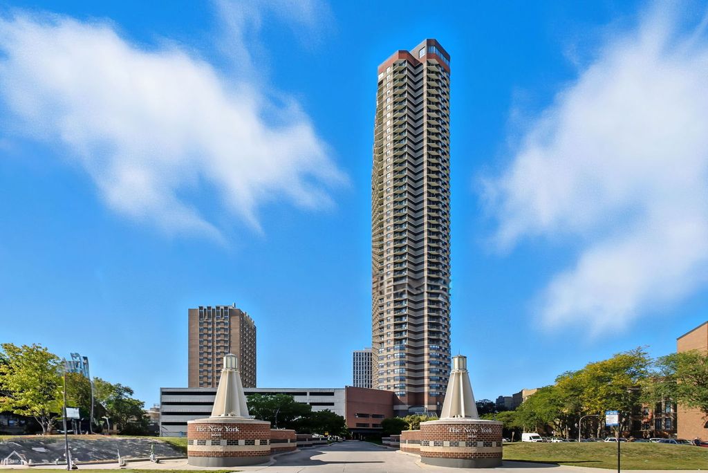 3660 N Lake Shore Drive 4208, Chicago, IL 60613