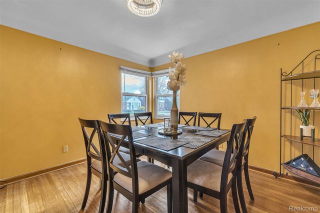 15361 Sprenger Avenue, Eastpointe, MI 48021