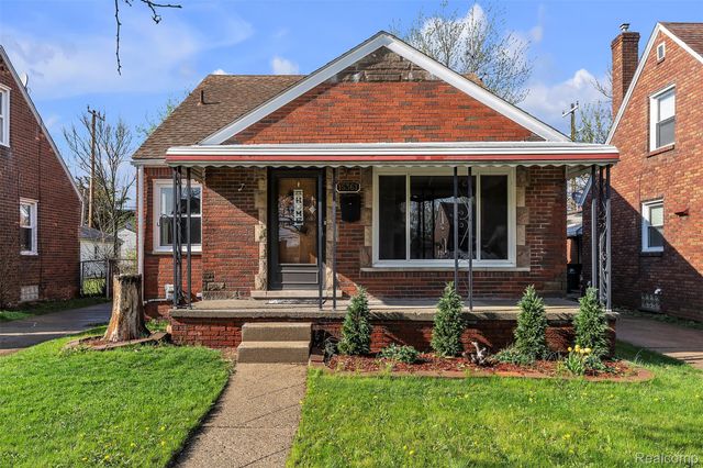 15361 Sprenger Avenue, Eastpointe, MI 48021