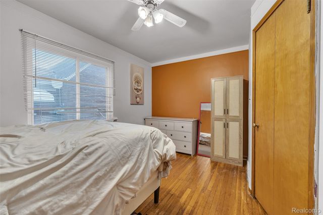 15361 Sprenger Avenue, Eastpointe, MI 48021