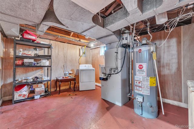 15361 Sprenger Avenue, Eastpointe, MI 48021