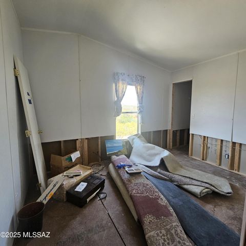 977 N Saddleback Circle, Tombstone, AZ 85638