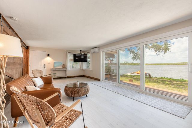 5528 W Bayshore Drive, Port Orange, FL 32127