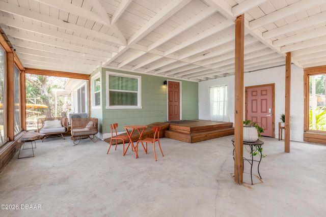 5528 W Bayshore Drive, Port Orange, FL 32127