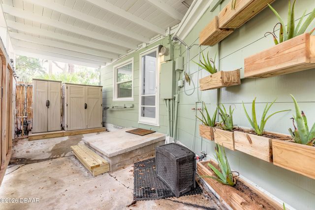 5528 W Bayshore Drive, Port Orange, FL 32127