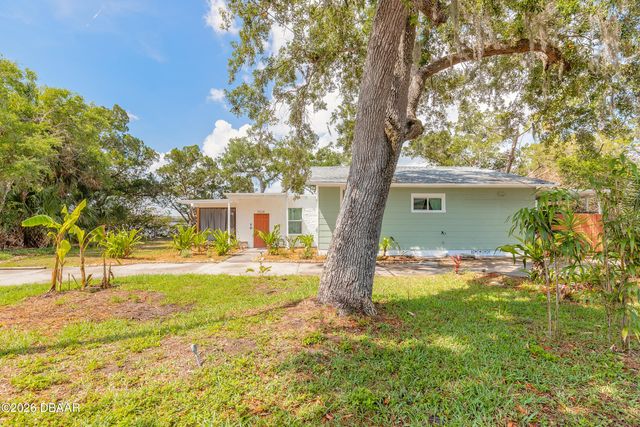 5528 W Bayshore Drive, Port Orange, FL 32127