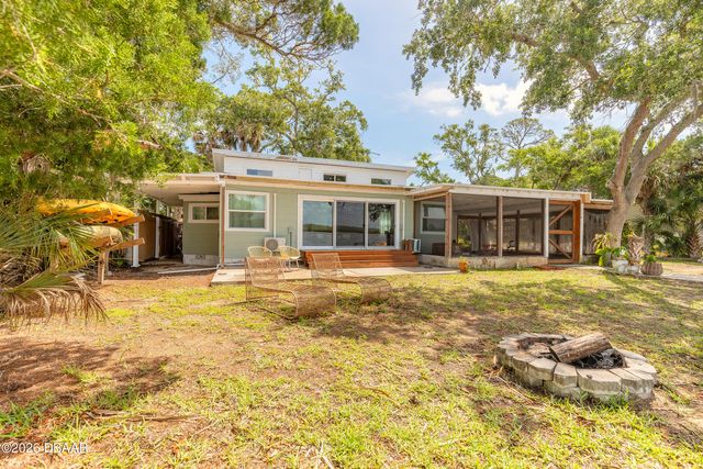5528 W Bayshore Drive, Port Orange, FL 32127