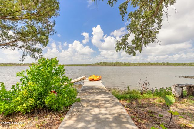 5528 W Bayshore Drive, Port Orange, FL 32127