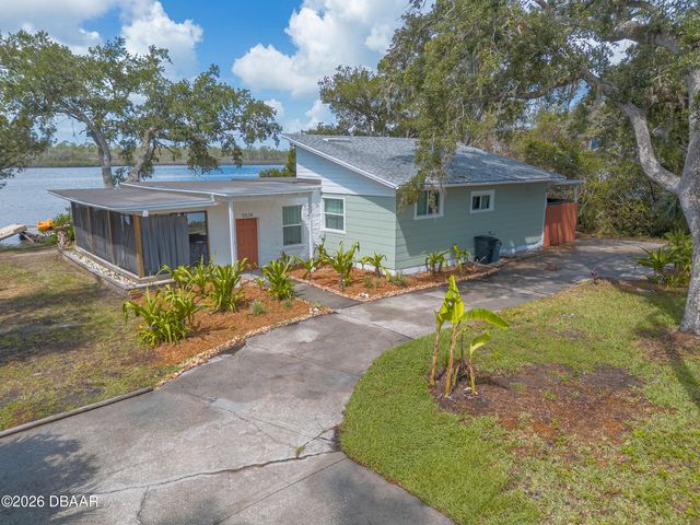 5528 W Bayshore Drive, Port Orange, FL 32127