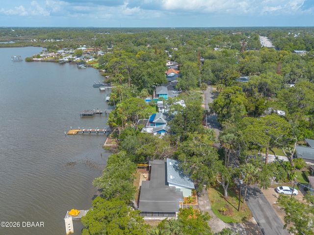 5528 W Bayshore Drive, Port Orange, FL 32127