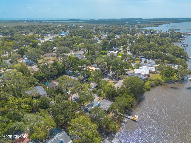 5528 W Bayshore Drive, Port Orange, FL 32127