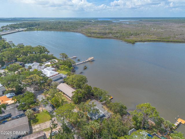 5528 W Bayshore Drive, Port Orange, FL 32127