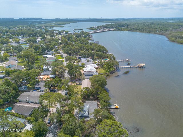 5528 W Bayshore Drive, Port Orange, FL 32127