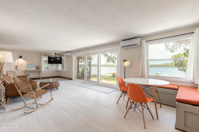 5528 W Bayshore Drive, Port Orange, FL 32127
