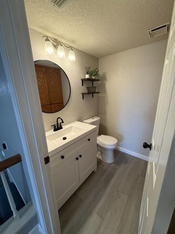 1004 Shasta Ave, Modesto, CA 95358