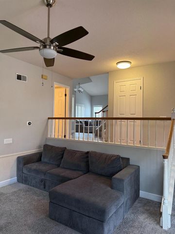 1004 Shasta Ave, Modesto, CA 95358