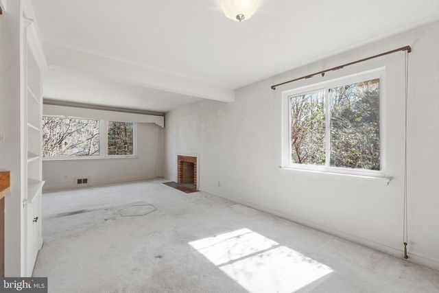 3806 HOWARD ST, Annandale, VA 22003