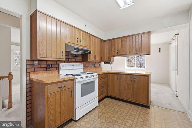 3806 HOWARD ST, Annandale, VA 22003