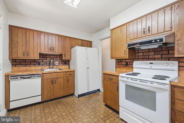 3806 HOWARD ST, Annandale, VA 22003