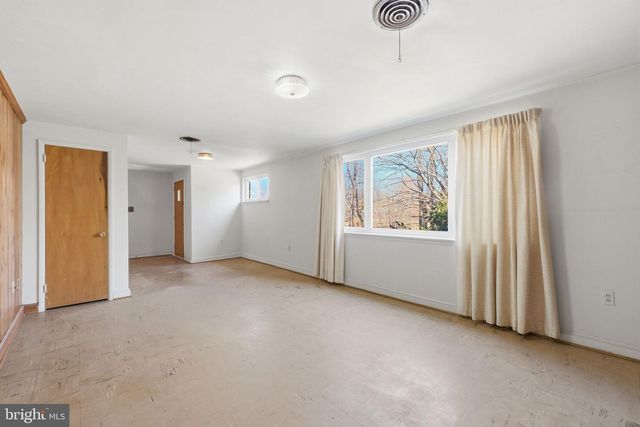 3806 HOWARD ST, Annandale, VA 22003