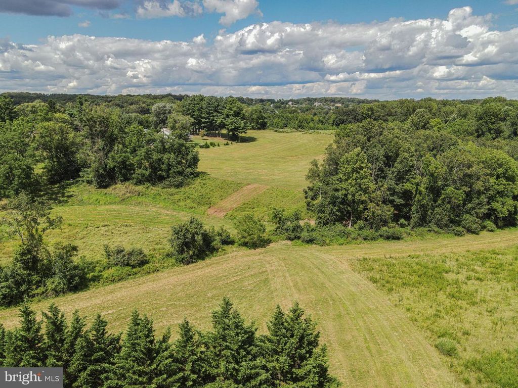 2003 ARABIAN DR, Finksburg, MD 21048