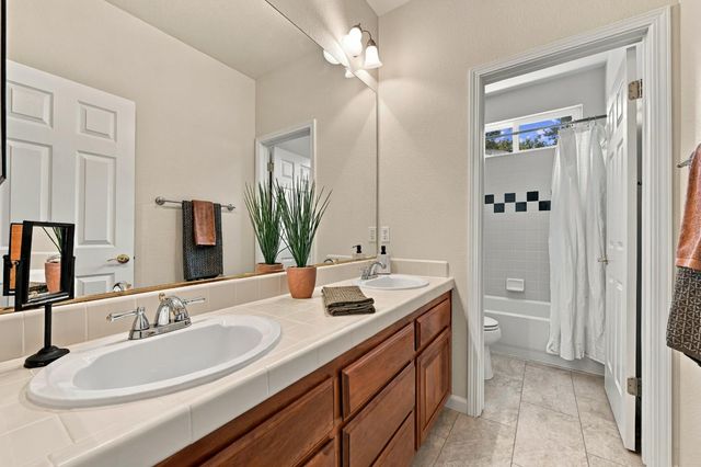 2605 Mariella Dr, Rocklin, CA 95765