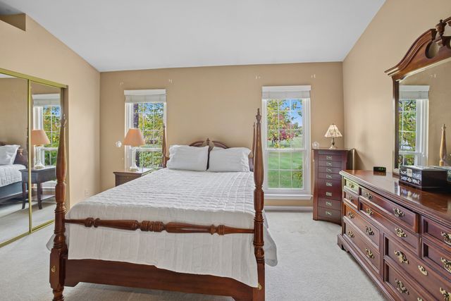 108 Golfview Drive, Glendale Heights, IL 60139