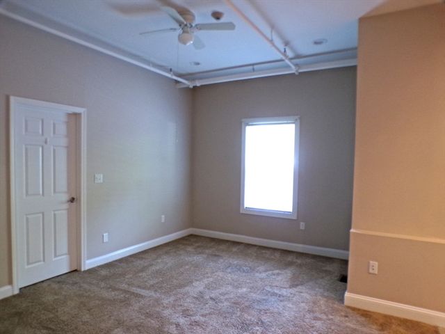 1072 Washington St 3, Weymouth, MA 02189