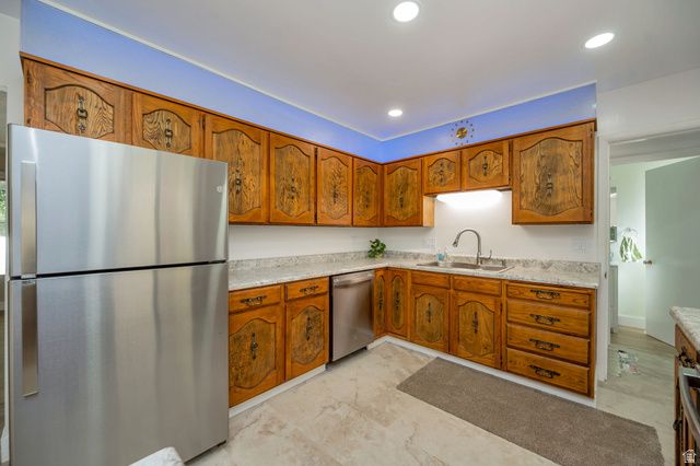 6871 S SPRINGBROOK WAY, Cottonwood Heights, UT 84121