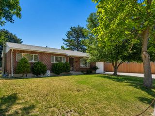 6871 S SPRINGBROOK WAY, Cottonwood Heights, UT 84121